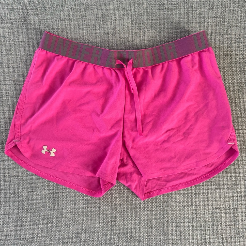 Under Armour Women's Pink Shorts (Medium)